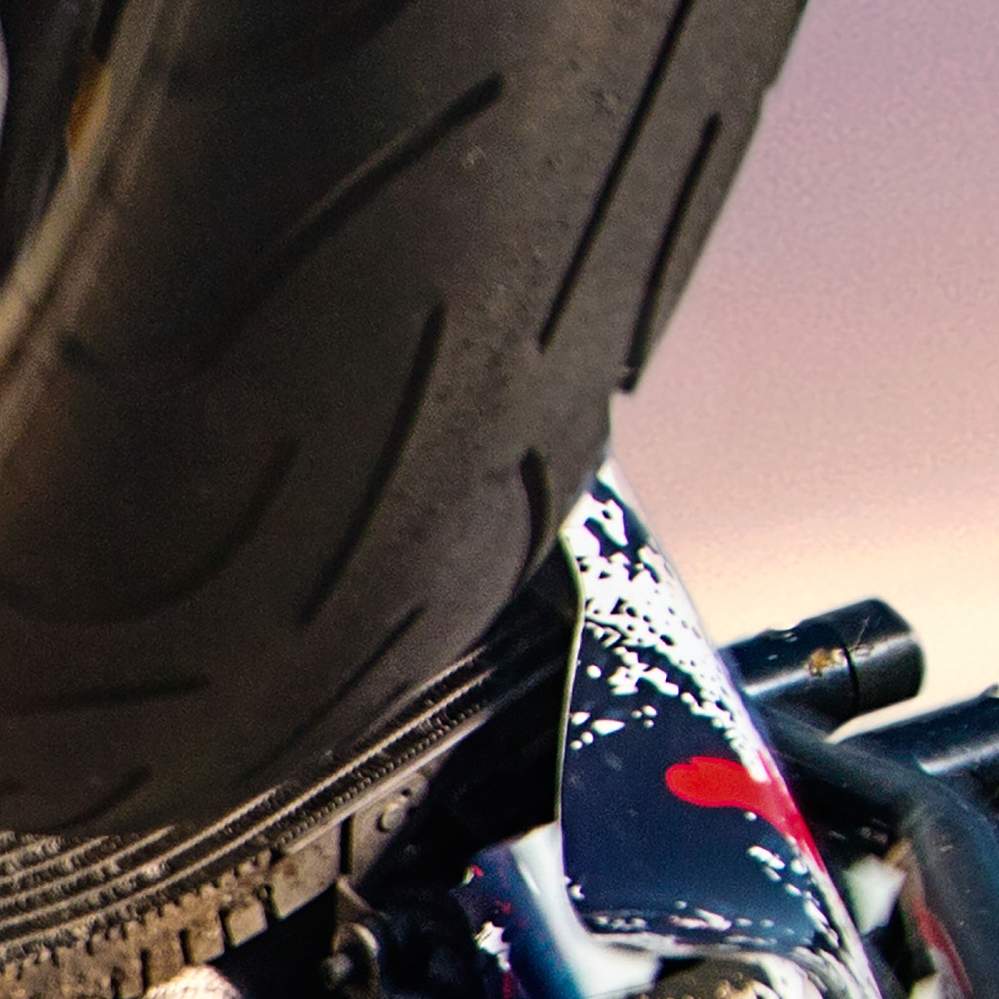 Vliesová tapeta Motorkář