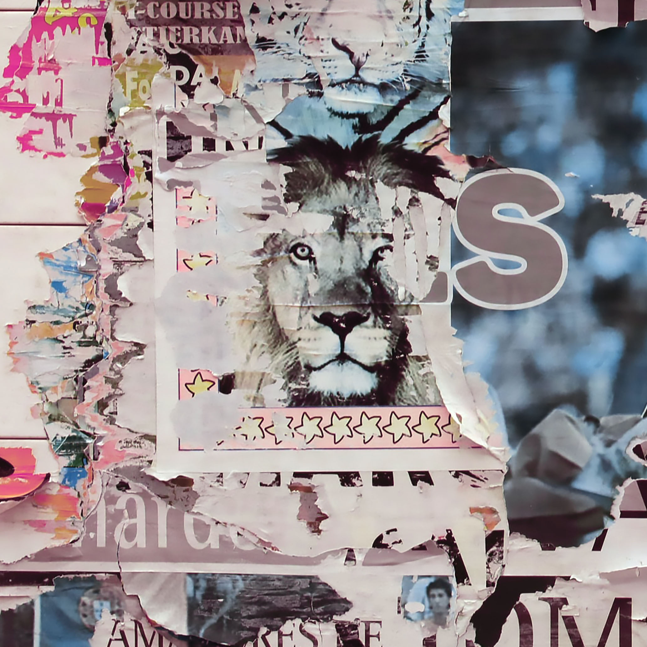 Tapeta Zeď se starými plakáty