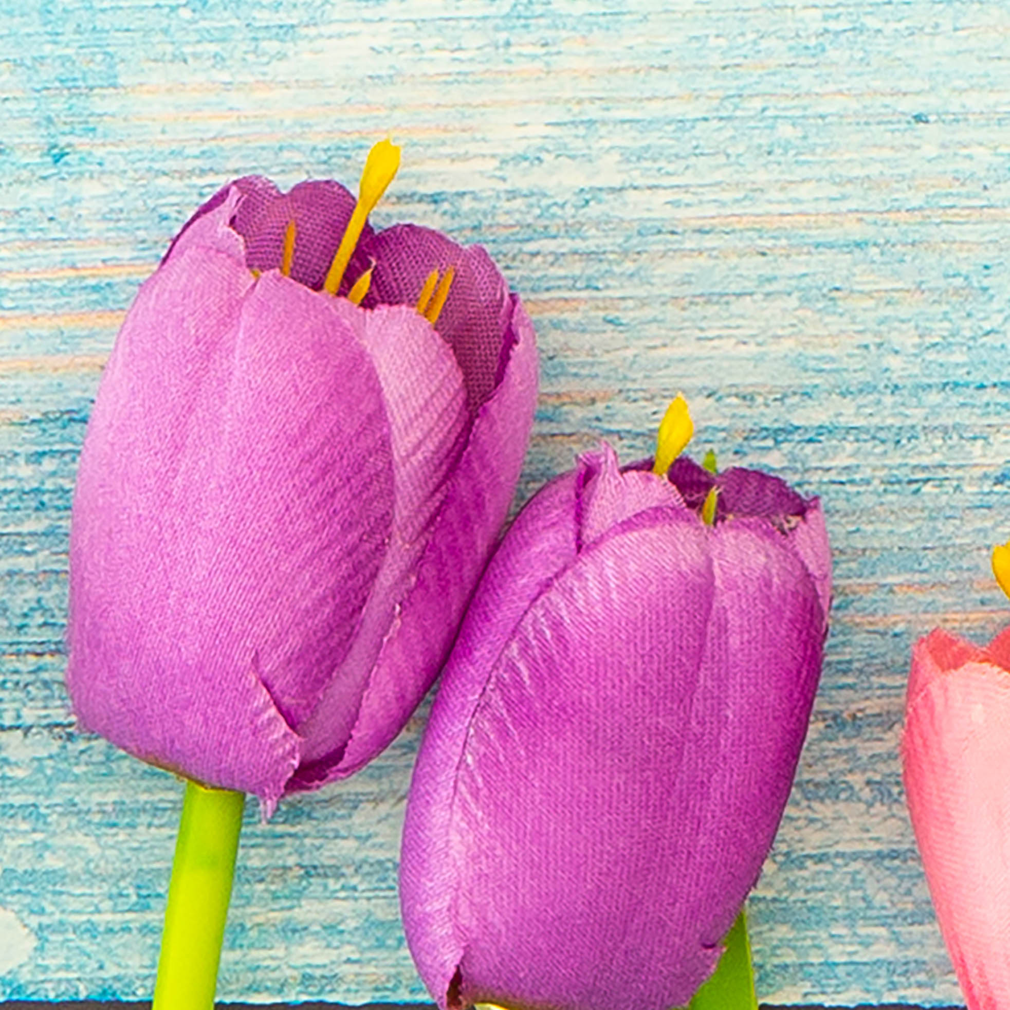 Tapeta Tulipány a azurové dřevo