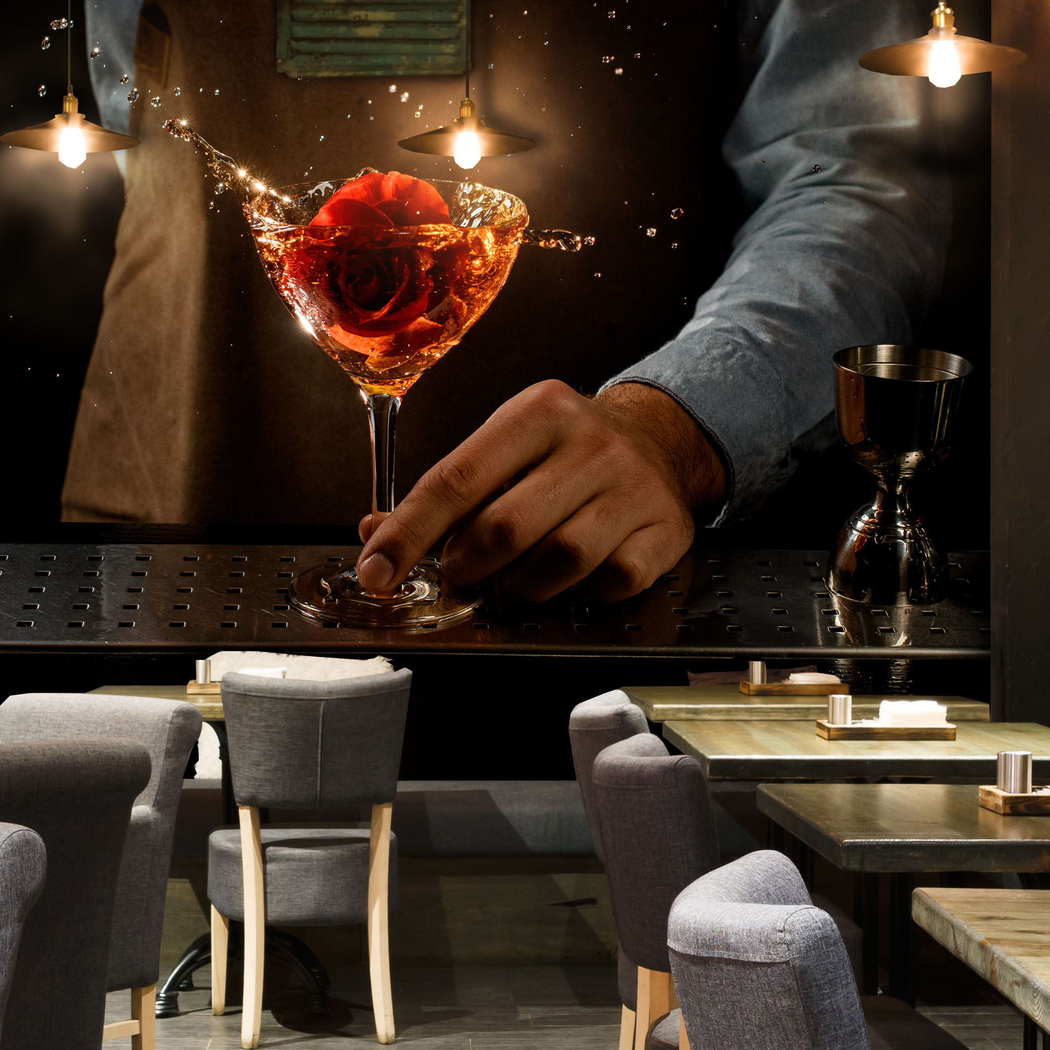 Tapeta Close-up barman s drinkem