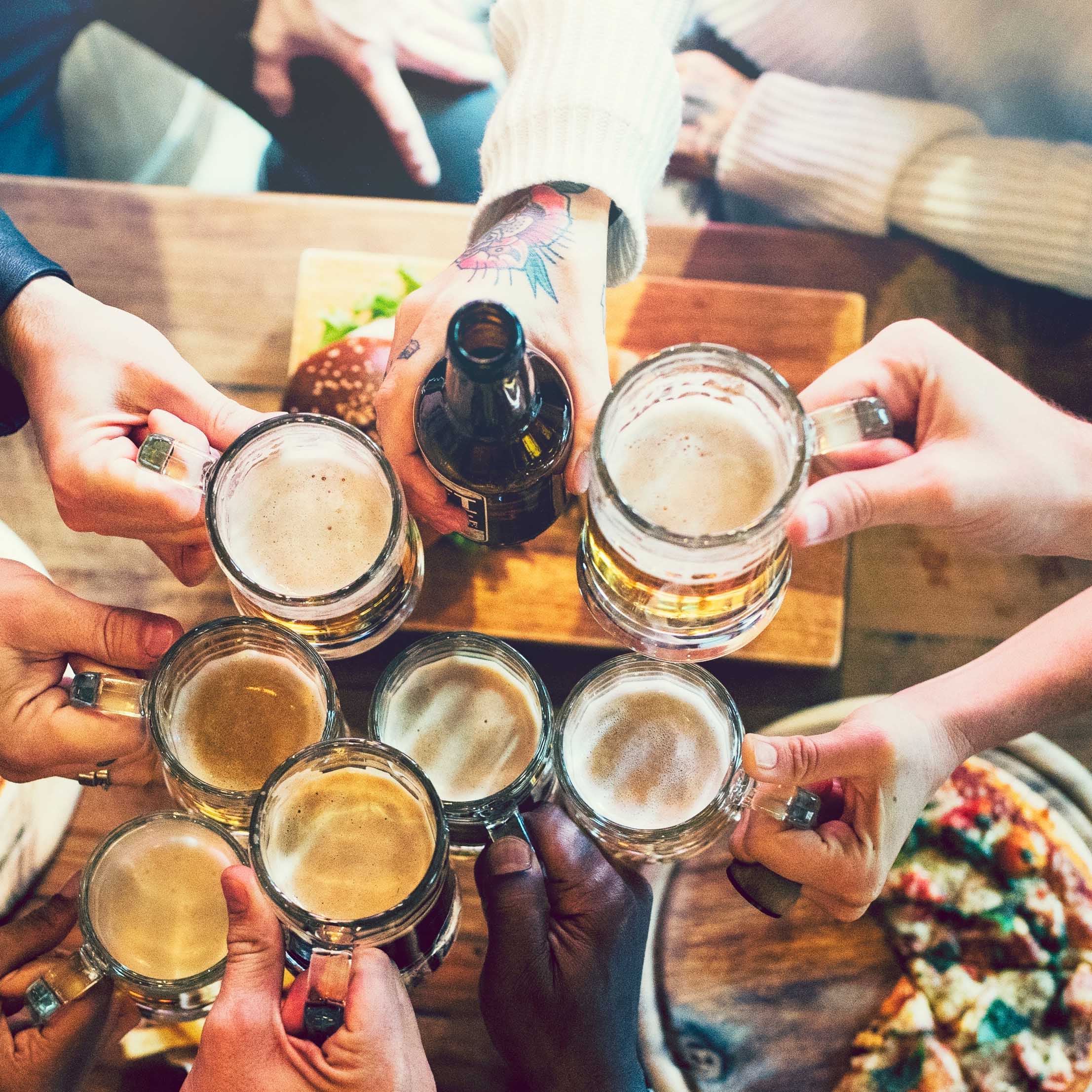 Tapeta večer s přáteli